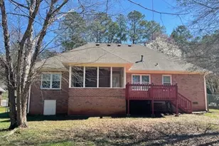 381 Etowah Dr, Cartersville, GA 30120 - Photo 2