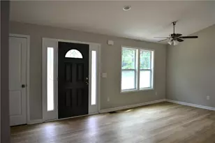 126 Lucinda Ln, Fayetteville, GA 30214 - Photo 6