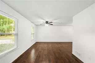 1469 W Rock Ct, Stone Mountain, GA 30088 - Photo 8