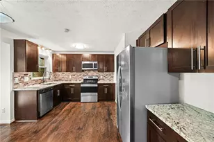 1469 W Rock Ct, Stone Mountain, GA 30088 - Photo 12