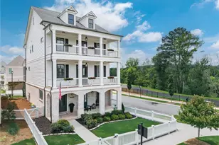 605 S Club Dr, Woodstock, GA 30188 - Photo 2
