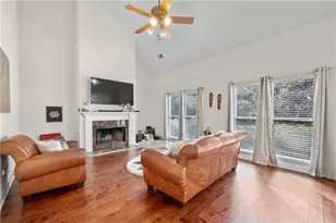 3010 Lakeside Ct, Alpharetta, GA 30005 - Photo 2
