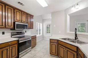 5482 Riverside Dr, Sugar Hill, GA 30518 - Photo 8