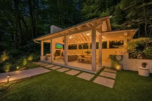 695 W Conway Dr NW, Atlanta, GA 30327 - Photo 10