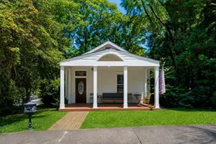 515 Calhoun St NW, Atlanta, GA 30318 - Photo 1