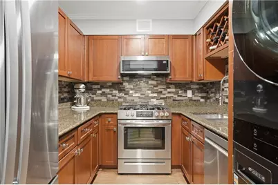 2479 Peachtree Road NE #1401, Atlanta, GA 30305 - Photo 4
