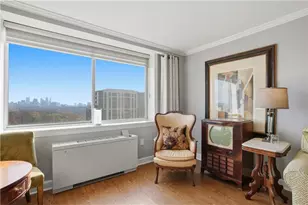 2479 Peachtree Rd NE, Atlanta, GA 30305 - Photo 2