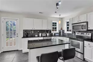 915 Charter Club Dr, Lawrenceville, GA 30043 - Photo 12