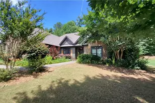 1238 Fairwinds Dr, Loganville, GA 30052 - Photo 2