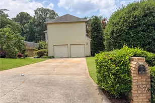 11295 Vedrines Dr, Alpharetta, GA 30022 - Photo 4