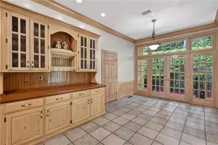 3640 Cloudland Dr, Atlanta, GA 30327 - Photo 6