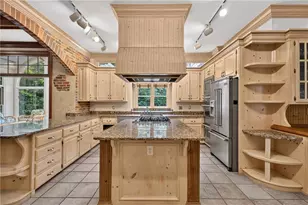 3640 Cloudland Dr, Atlanta, GA 30327 - Photo 8