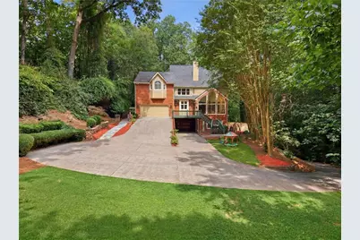 3640 Cloudland Drive, Atlanta, GA 30327 - Photo 4