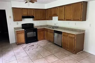 5370 Garvey Dr, Fairburn, GA 30213 - Photo 4