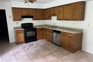 5370 Garvey Dr, Fairburn, GA 30213 - Photo 4