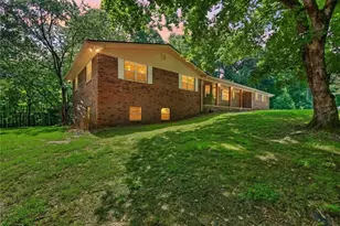 3355 Springdale Forrest Cir, Gainesville, GA 30506 - Photo 2