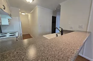 3309 Stonecrest Ct, Atlanta, GA 30341 - Photo 8