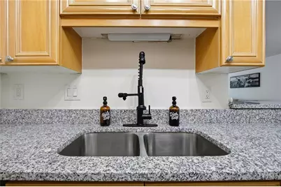 3203 Lenox Road NE #32, Atlanta, GA 30324 - Photo 8