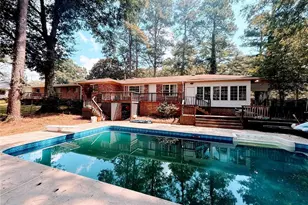 2677 Lancaster Dr, East Point, GA 30344 - Photo 14