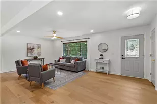 3042 Pathview Ln, Marietta, GA 30062 - Photo 8