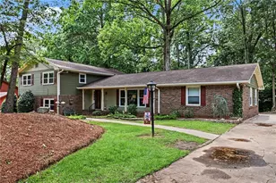 4106 Nancy Creek Way NE, Atlanta, GA 30319 - Photo 4