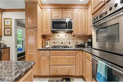 4106 Nancy Creek Way NE, Atlanta, GA 30319 - Photo 12