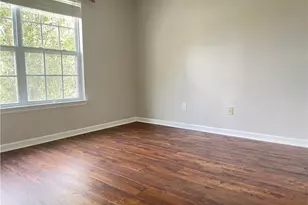 385 Blackwood Ln, Suwanee, GA 30024 - Photo 12