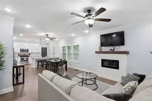 257 Birch St, Hapeville, GA 30354 - Photo 2