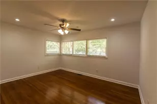 1392 Lively Ridge Rd NE, Atlanta, GA 30329 - Photo 10