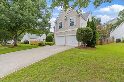 2034 Crestview Way, Woodstock, GA 30188 - Photo 2