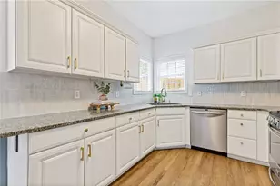 2034 Crestview Way, Woodstock, GA 30188 - Photo 12