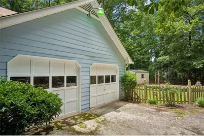 5137 Camilla Court SW, Lilburn, GA 30047 - Photo 4