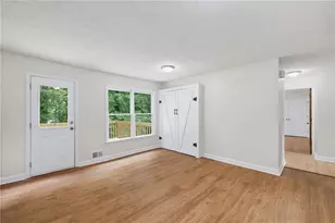 3425 Pebble Hill Dr, Marietta, GA 30062 - Photo 8