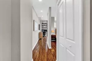 3040 Peachtree Rd NW, Atlanta, GA 30305 - Photo 2