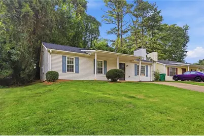 5202 Scarbrough Lane, Stone Mountain, GA 30088 - Photo 2