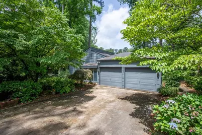 2571 Sandy Court, Marietta, GA 30066 - Photo 2