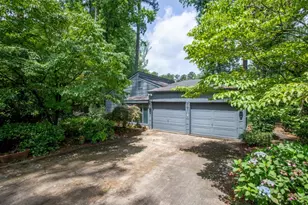 2571 Sandy Ct, Marietta, GA 30066 - Photo 2