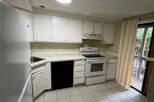 3119 Fairington Dr, Lithonia, GA 30038 - Photo 2