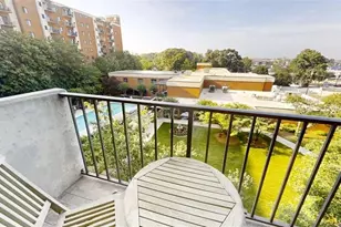 300 Johnson Ferry Road NE, Atlanta, GA 30328 - Photo 2