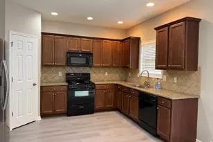 2718 Beynon Ln, Suwanee, GA 30024 - Photo 6