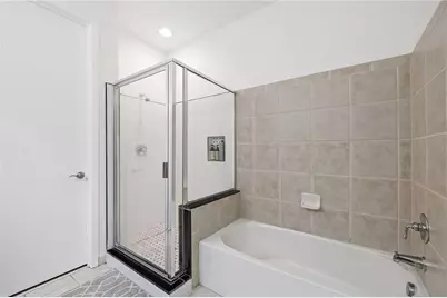 711 Cosmopolitan Drive NE #300, Atlanta, GA 30324 - Photo 8