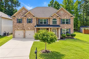 3594 Hideaway Ln, Loganville, GA 30052 - Photo 2