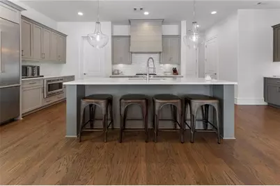 323 S Esplanade, Alpharetta, GA 30009 - Photo 16