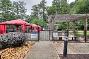 799 Hammond Dr, Sandy Springs, GA 30328 - Photo 14