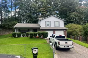 589 Tarragon Ct SW, Atlanta, GA 30331 - Photo 1
