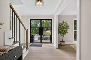 1128 Atcheson Ln, Dunwoody, GA 30338 - Photo 6