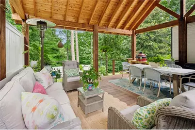 372 Pine Forest Road, Atlanta, GA 30342 - Photo 6