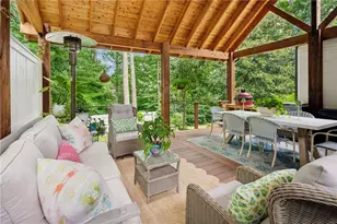 372 Pine Forest Rd, Atlanta, GA 30342 - Photo 6