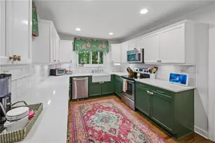 372 Pine Forest Rd, Atlanta, GA 30342 - Photo 12
