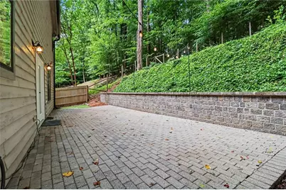 445 Taberwood Way, Roswell, GA 30076 - Photo 16